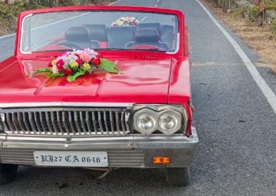 vintage-car-for-wedding-shoot